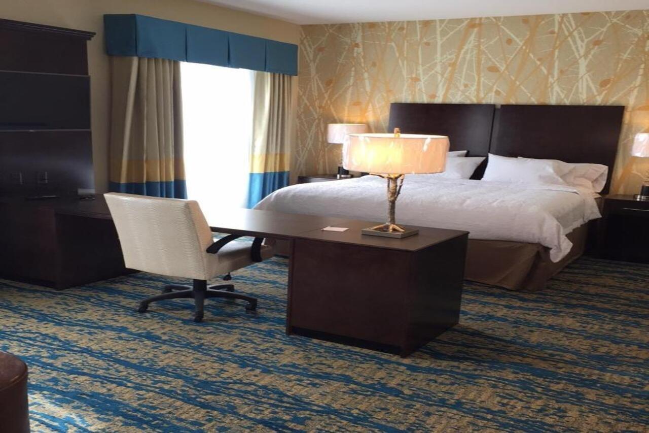 Hampton & Bartonsville Poconos Hotel Stroudsburg